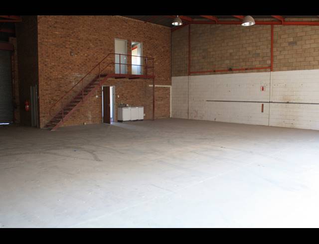 Industrial property to rent in HERIOTDALE